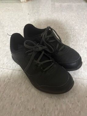 Black Lace-Up Non Slip Sneakers